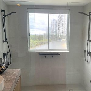 Two-Bedroom Apartment Sea View